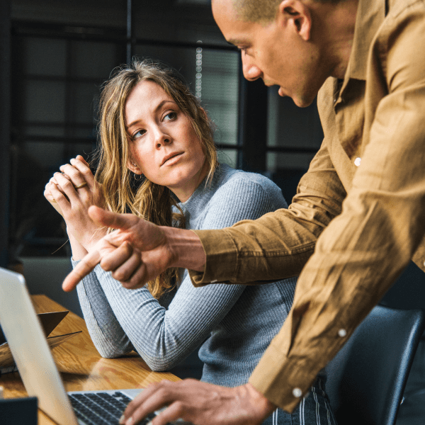 Personas trabajando en equipo